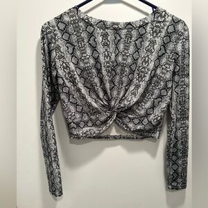 Black and blue snake skin long sleeve crop top